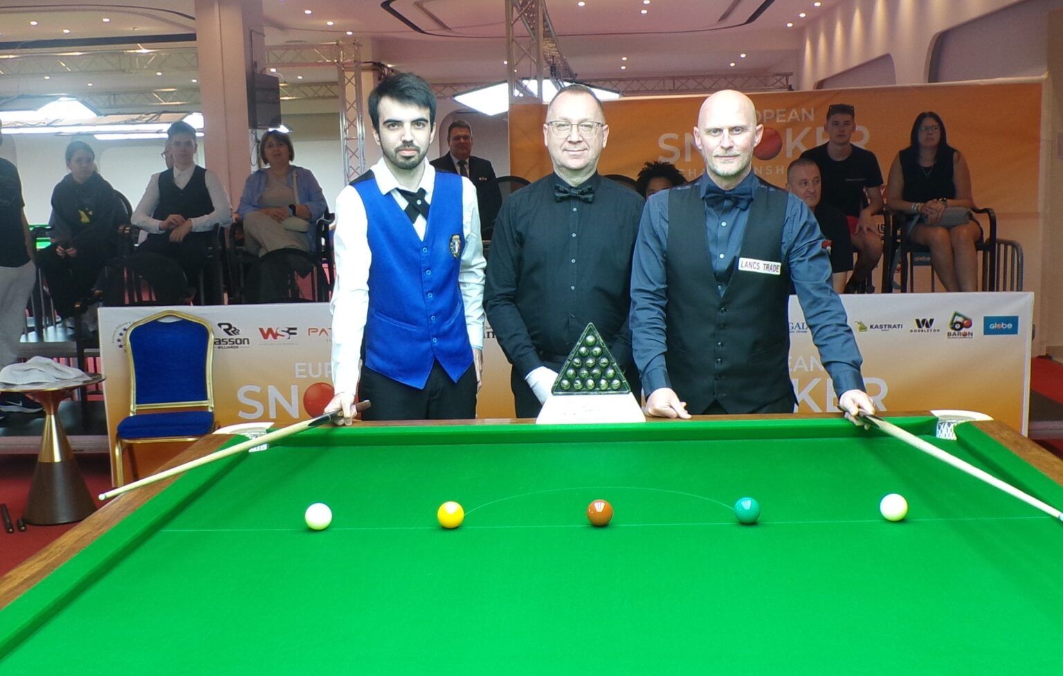 Lancashire Trade Frames sponsors snooker player Craig Steadman