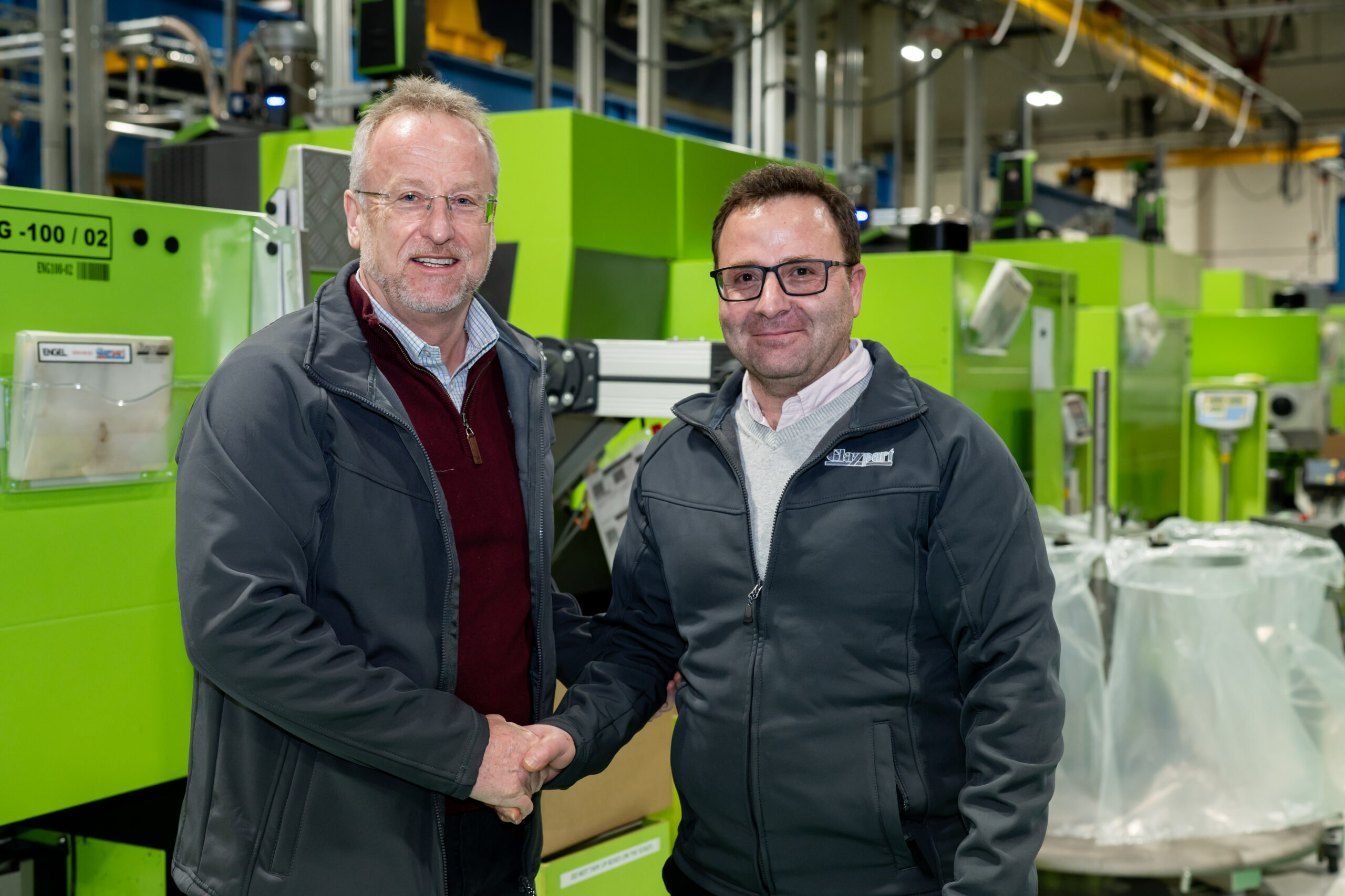 Mark O'Mahoney welcomes Artin Hakimi to Glazpart