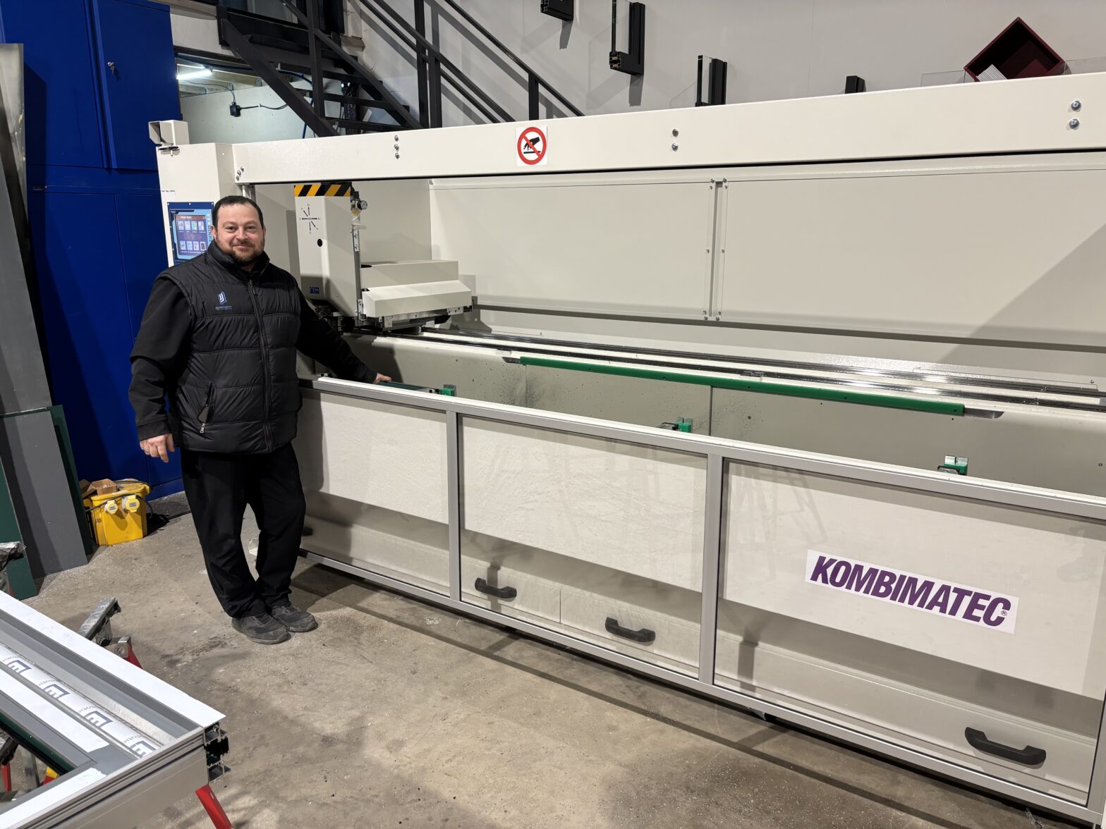 Aluminium Doors and Windows' Kombimatec AMC328 Installation with Mario Lapota